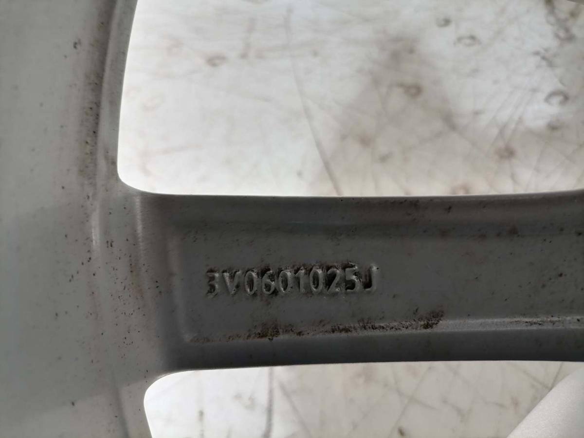 Skoda Superb 3V original Alufelge 8JX18 ET44 Bj.2018